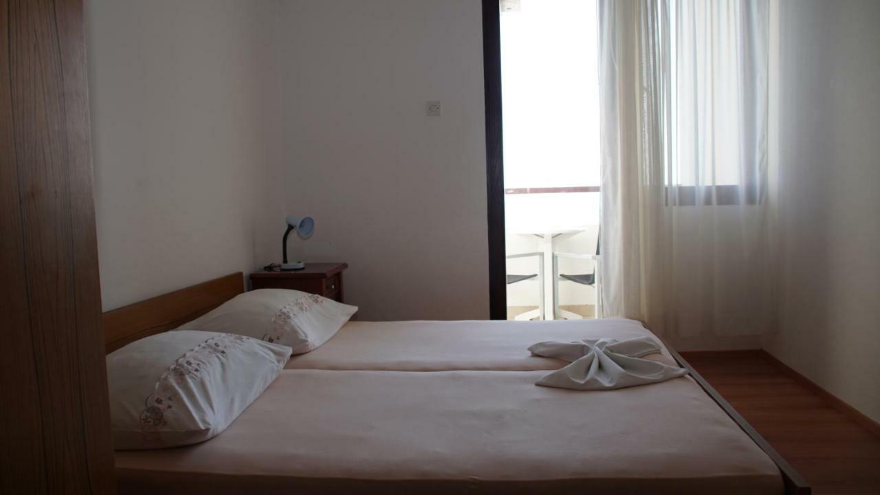 Apartmani Sipic , Bilo - Primosten Luaran gambar