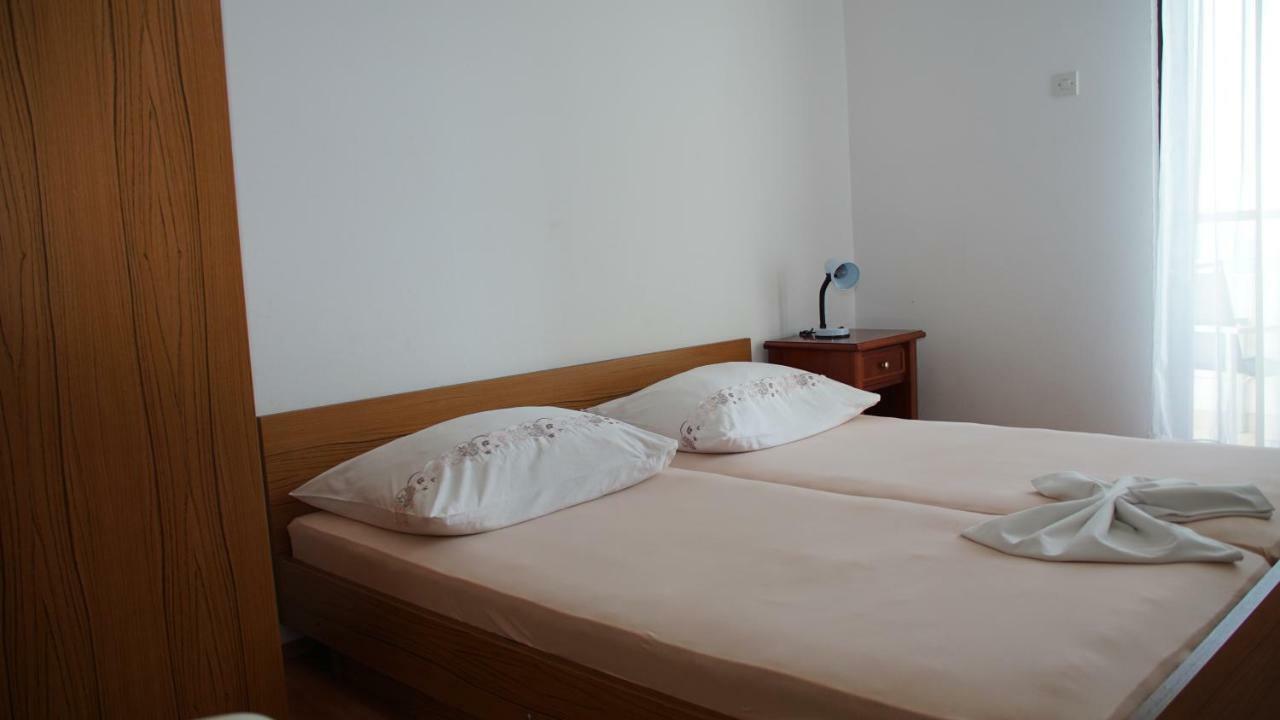 Apartmani Sipic , Bilo - Primosten Luaran gambar