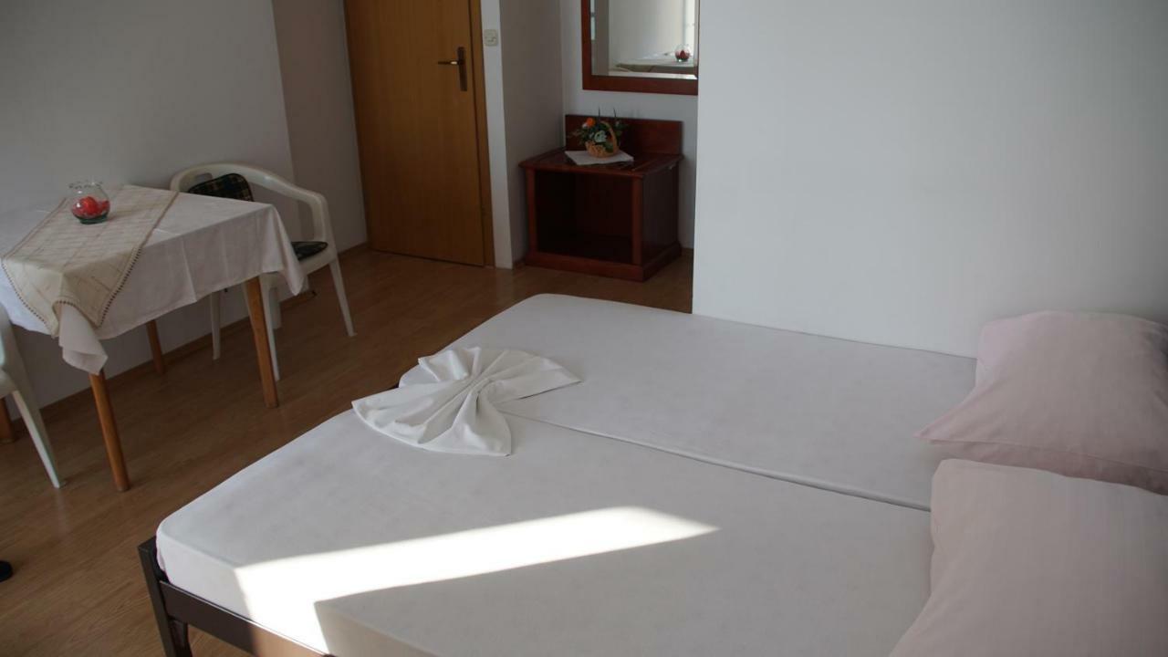Apartmani Sipic , Bilo - Primosten Luaran gambar