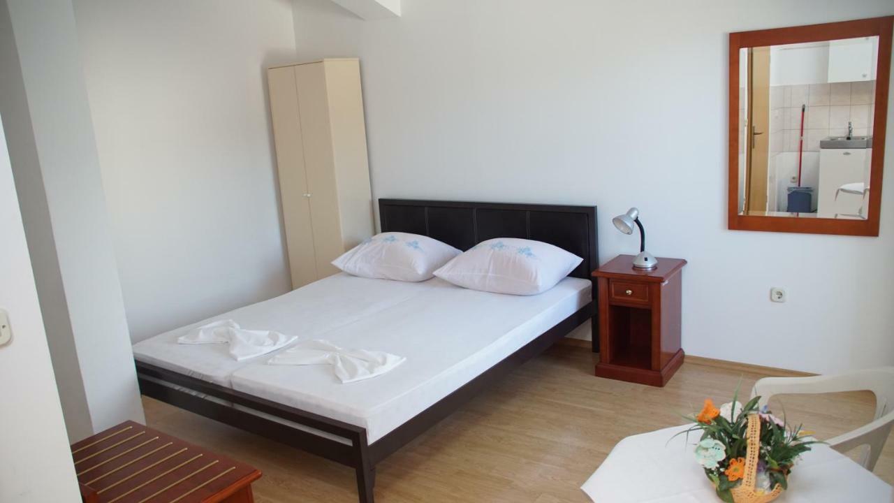 Apartmani Sipic , Bilo - Primosten Luaran gambar